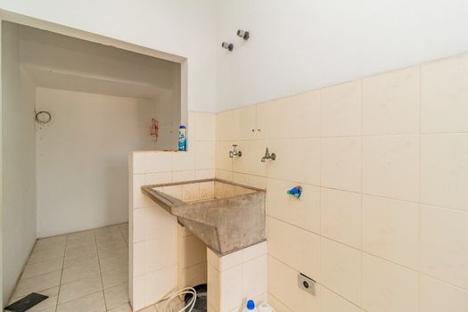 Foto 23 do(a) Casa de 4 quartos à venda em Parque São Rafael, São Paulo
