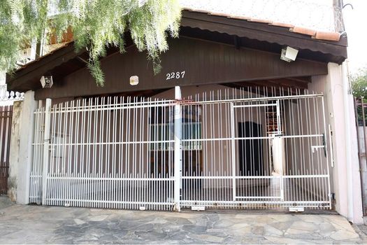 Foto 3 do(a) Casa de 3 quartos à venda em Vila Fiori, Sorocaba