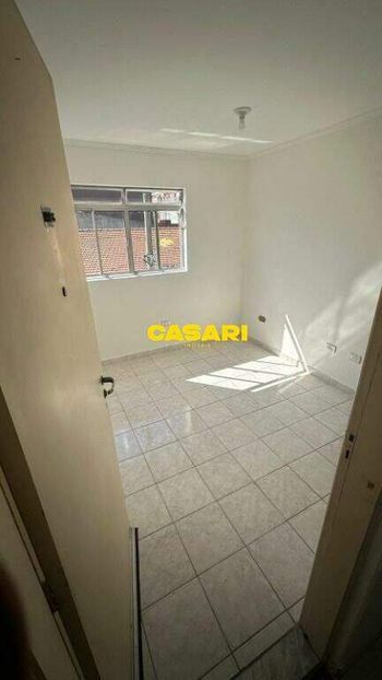 Foto 5 do(a) Apartamento de 2 quartos à venda em Jardim Cristiane, Santo André