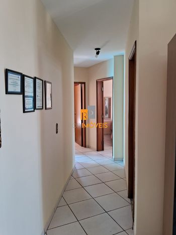 Foto 8 do(a) Apartamento de 3 quartos à venda em Jardim América, Bauru