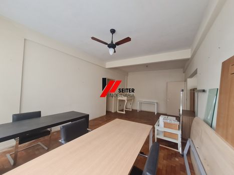 Foto 11 do(a) Sala / Conjunto Comercial de 4 quartos à venda em Centro, Florianópolis