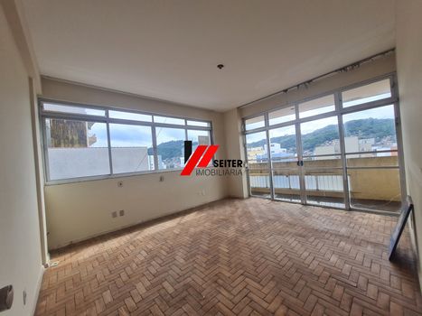 Foto 1 do(a) Sala / Conjunto Comercial de 4 quartos à venda em Centro, Florianópolis