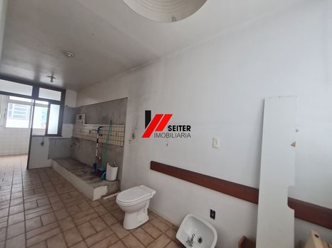 Foto 12 do(a) Sala / Conjunto Comercial de 4 quartos à venda em Centro, Florianópolis