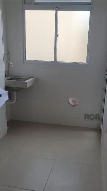 Foto 4 do(a) Apartamento de 2 quartos à venda em Camaquã, Porto Alegre