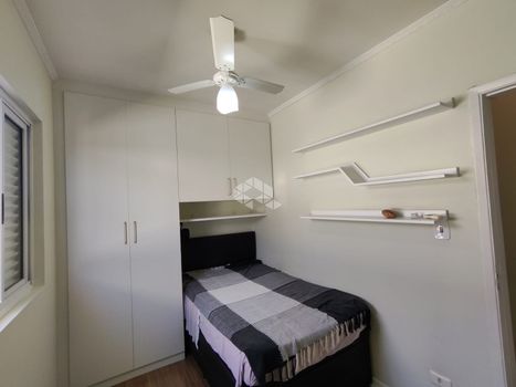 Foto 3 do(a) Casa de 3 quartos à venda em Vila São Vicente, São Paulo