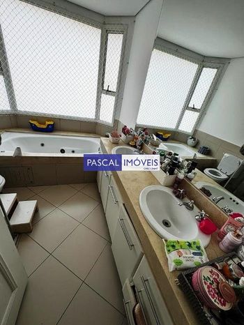 Foto 12 do(a) Apartamento de 4 quartos à venda em Jardim Fonte do Morumbi, São Paulo