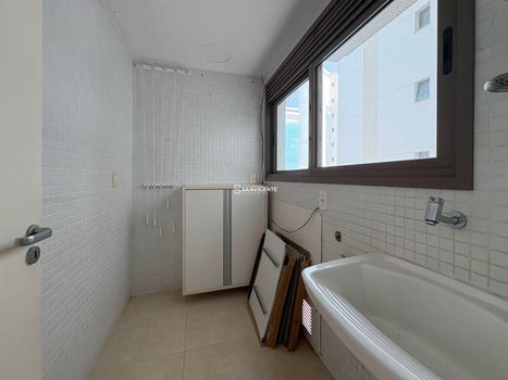 Foto 23 do(a) Apartamento de 3 quartos para alugar em Três Figueiras, Porto Alegre