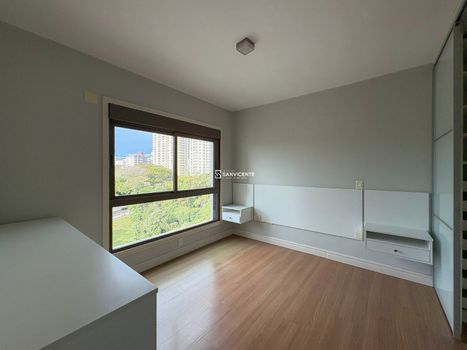 Foto 10 do(a) Apartamento de 3 quartos para alugar em Três Figueiras, Porto Alegre