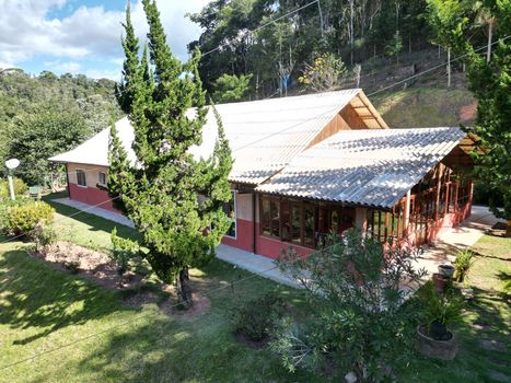 Foto 13 do(a) Fazenda / Sítio / Chácara de 4 quartos à venda em null, Domingos Martins