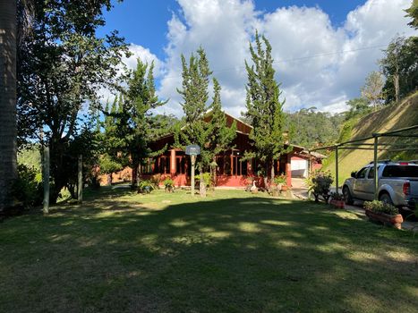 Foto 2 do(a) Fazenda / Sítio / Chácara de 4 quartos à venda em null, Domingos Martins