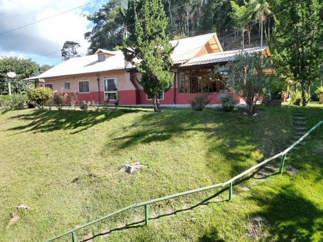 Foto 16 do(a) Fazenda / Sítio / Chácara de 4 quartos à venda em null, Domingos Martins