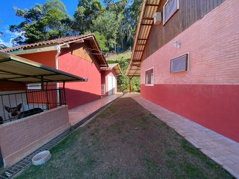 Foto 23 do(a) Fazenda / Sítio / Chácara de 4 quartos à venda em null, Domingos Martins