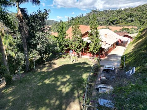 Foto 11 do(a) Fazenda / Sítio / Chácara de 4 quartos à venda em null, Domingos Martins