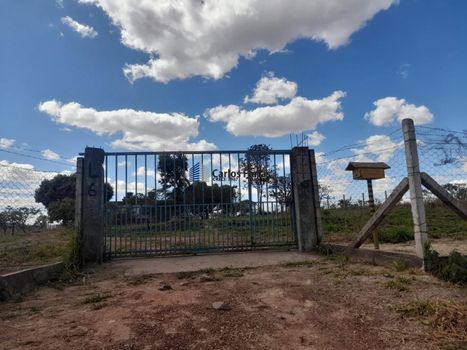 Foto 10 do(a) Fazenda / Sítio / Chácara de 4 quartos à venda em Quintas Itapuã, Cidade Ocidental