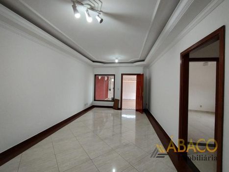 Foto 5 do(a) Casa de 3 quartos à venda em Jardim Hikari, São Carlos