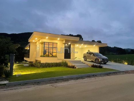 Foto 3 do(a) Casa em Condomínio de 4 quartos à venda em null, Rancho Queimado