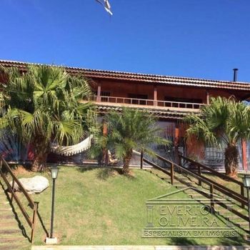 Foto 4 do(a) Fazenda / Sítio / Chácara de 4 quartos à venda em null, Guararema