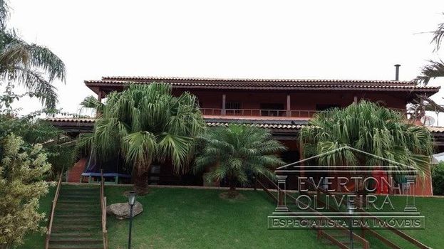 Foto 2 do(a) Fazenda / Sítio / Chácara de 4 quartos à venda em null, Guararema