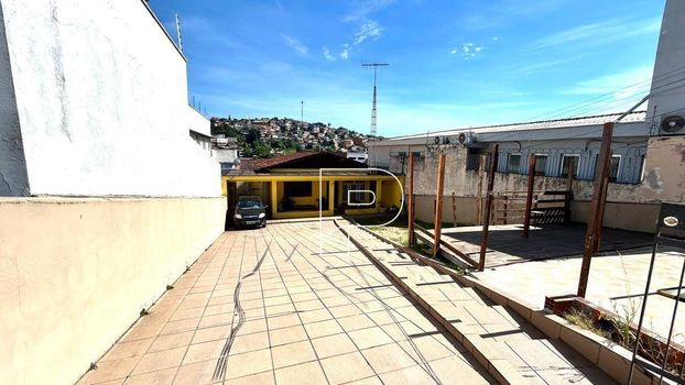 Foto 3 do(a) Casa de 3 quartos para alugar em Vila Santo Antônio do Portão, Cotia