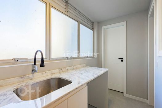 Foto 4 do(a) Apartamento de 3 quartos à venda em Menino Deus, Porto Alegre