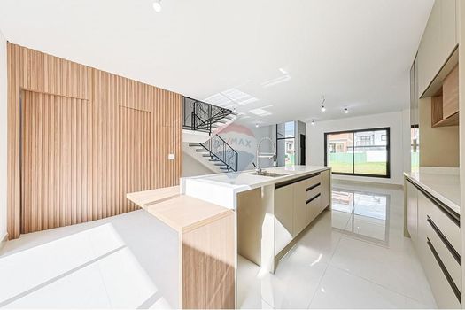 Foto 8 do(a) Casa em Condomínio de 4 quartos à venda em Pinheirinho, Curitiba