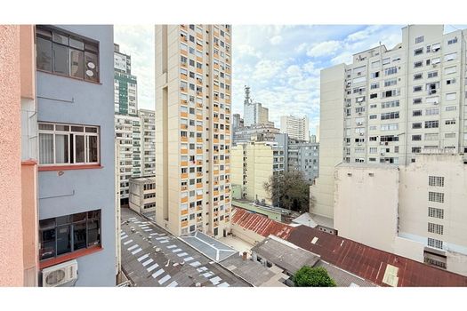 Foto 10 do(a) Apartamento de 1 quartos à venda em Centro Histórico, Porto Alegre