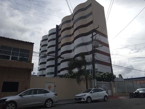 Foto 1 do(a) Apartamento de 3 quartos à venda em Montese, Fortaleza