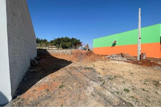 Foto 4 do(a) Terreno false à venda em Jardim Bom Viver IV, Lins