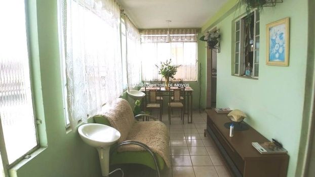 Foto 4 do(a) Casa de 7 quartos à venda em Jardim Industrial, Contagem