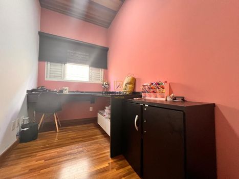 Foto 4 do(a) Casa de 3 quartos à venda em Vila São Lúcio, Botucatu