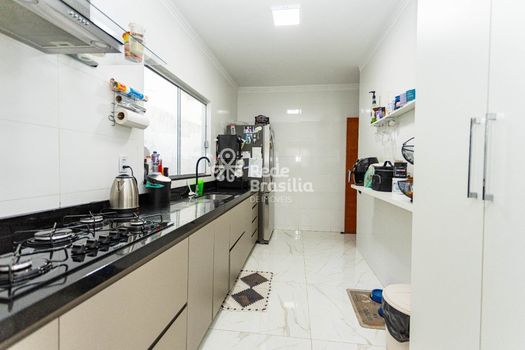Foto 5 do(a) Casa de 3 quartos à venda em Guará I, Brasília