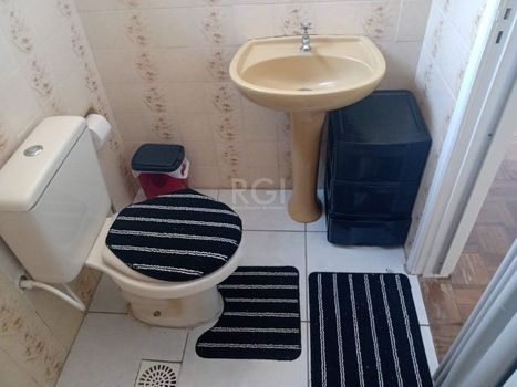 Foto 16 do(a) Flat de 2 quartos à venda em Jardim Lindóia, Porto Alegre