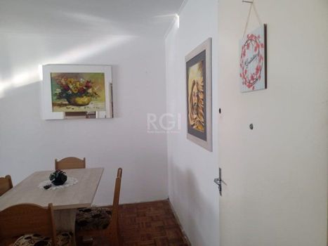 Foto 5 do(a) Flat de 2 quartos à venda em Jardim Lindóia, Porto Alegre