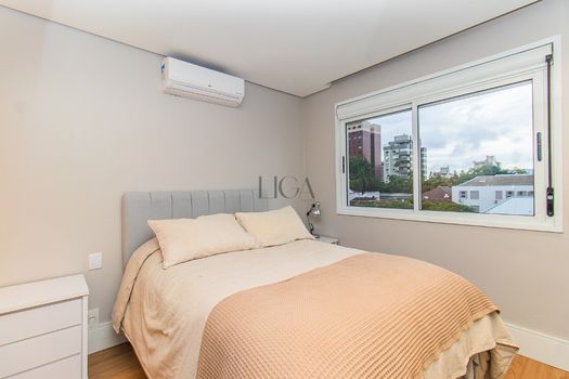 Foto 22 do(a) Apartamento de 3 quartos à venda em Petrópolis, Porto Alegre