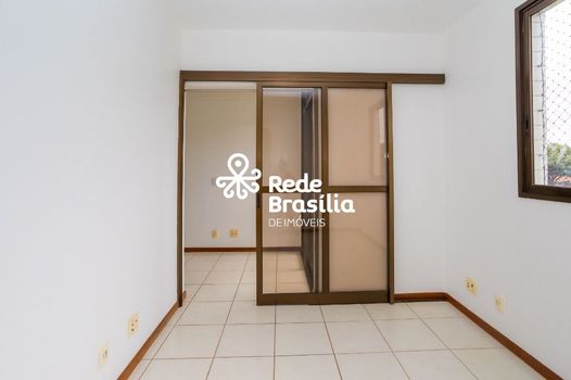Foto 5 do(a) Apartamento de 3 quartos para alugar em Guará II, Brasília