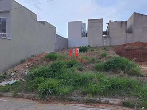 Foto 1 do(a) Terreno false à venda em San Marino, Varginha