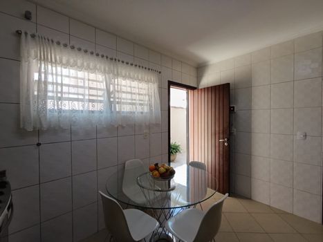 Foto 9 do(a) Casa de 3 quartos para alugar em Vila Mazzei, São Paulo