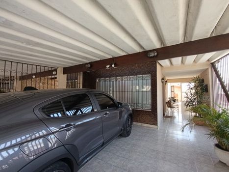 Foto 2 do(a) Casa de 3 quartos para alugar em Vila Mazzei, São Paulo