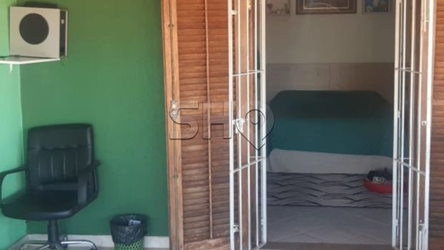 Foto 27 do(a) Casa de 3 quartos à venda em Parque Ipê, São Paulo