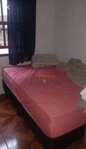Foto 8 do(a) Casa de 3 quartos à venda em Jardim Presidente Dutra, Guarulhos