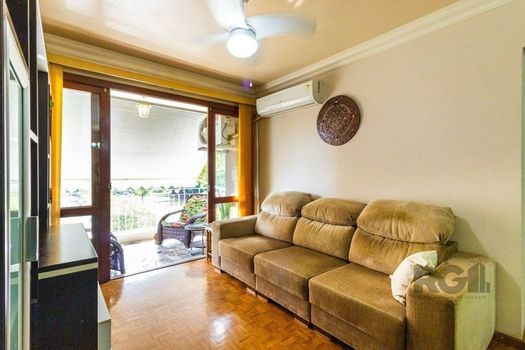 Foto 3 do(a) Apartamento de 3 quartos à venda em Jardim Lindóia, Porto Alegre