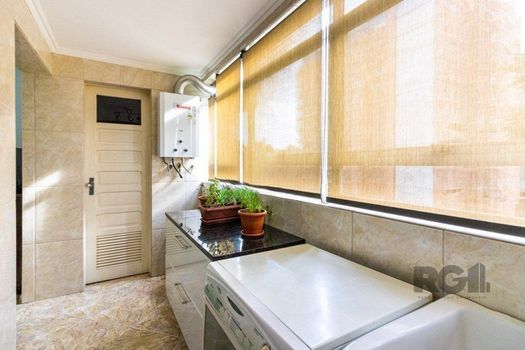 Foto 19 do(a) Apartamento de 3 quartos à venda em Jardim Lindóia, Porto Alegre