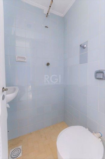 Foto 15 do(a) Flat de 3 quartos à venda em Menino Deus, Porto Alegre