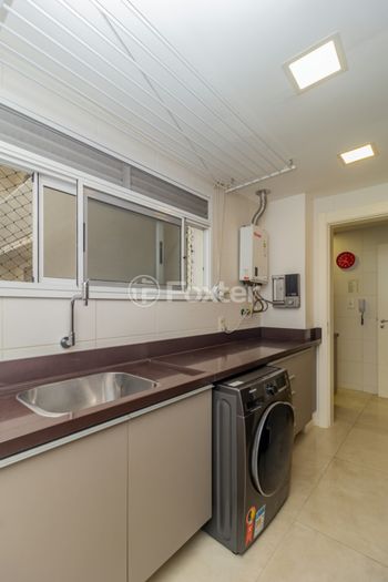 Foto 46 do(a) Apartamento de 3 quartos à venda em Jardim do Salso, Porto Alegre