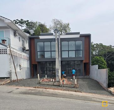 Foto 2 do(a) Casa de 3 quartos à venda em Forquilhas, São José