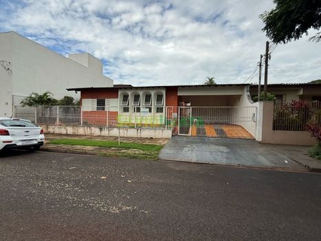 Foto 2 do(a) Casa de 4 quartos à venda em Zona 02, Maringá