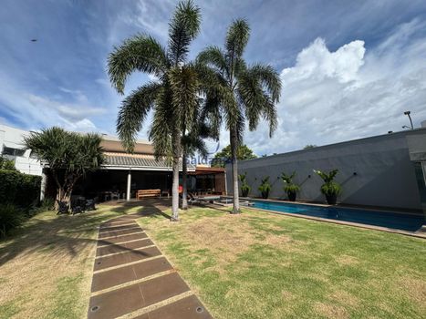 Foto 1 do(a) Casa false à venda em Chácara Cachoeira, Campo Grande