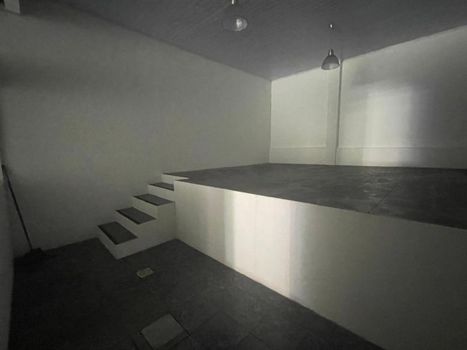 Foto 3 do(a) Loja false à venda em Jardim Itu, Porto Alegre