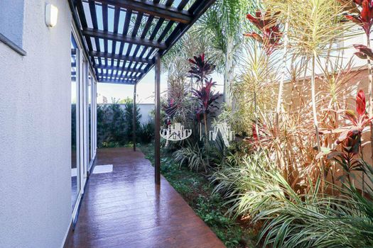 Foto 15 do(a) Casa em Condomínio de 4 quartos à venda em Jardim Morumbi, Londrina