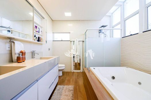 Foto 18 do(a) Casa em Condomínio de 4 quartos à venda em Jardim Morumbi, Londrina